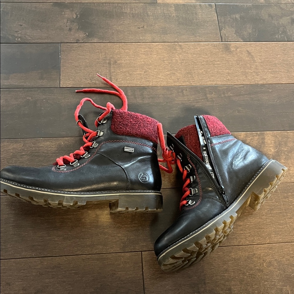 Remonte TEX Leather Boots with Red Laces 37